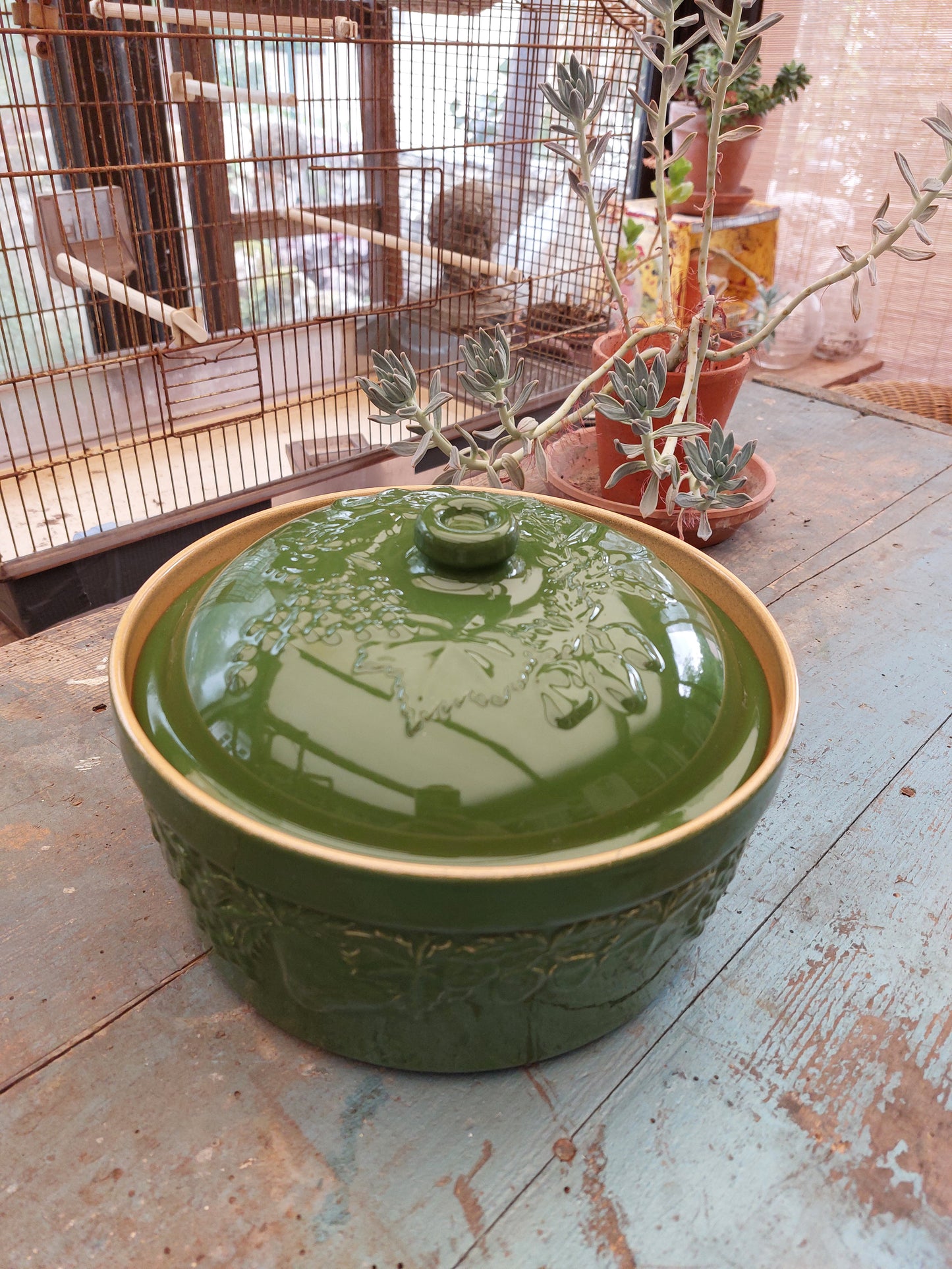 Soupière verte olive