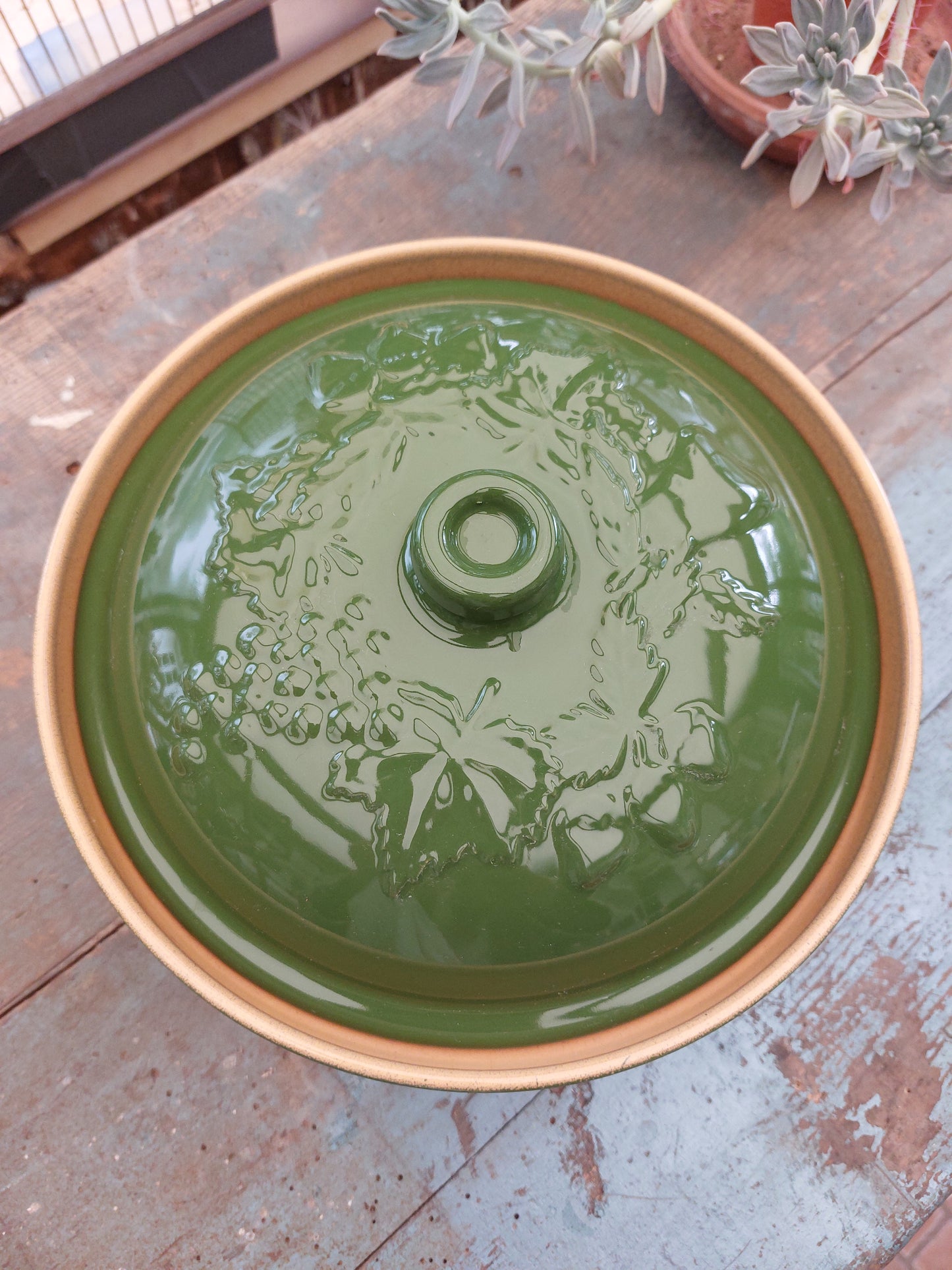 Soupière verte olive