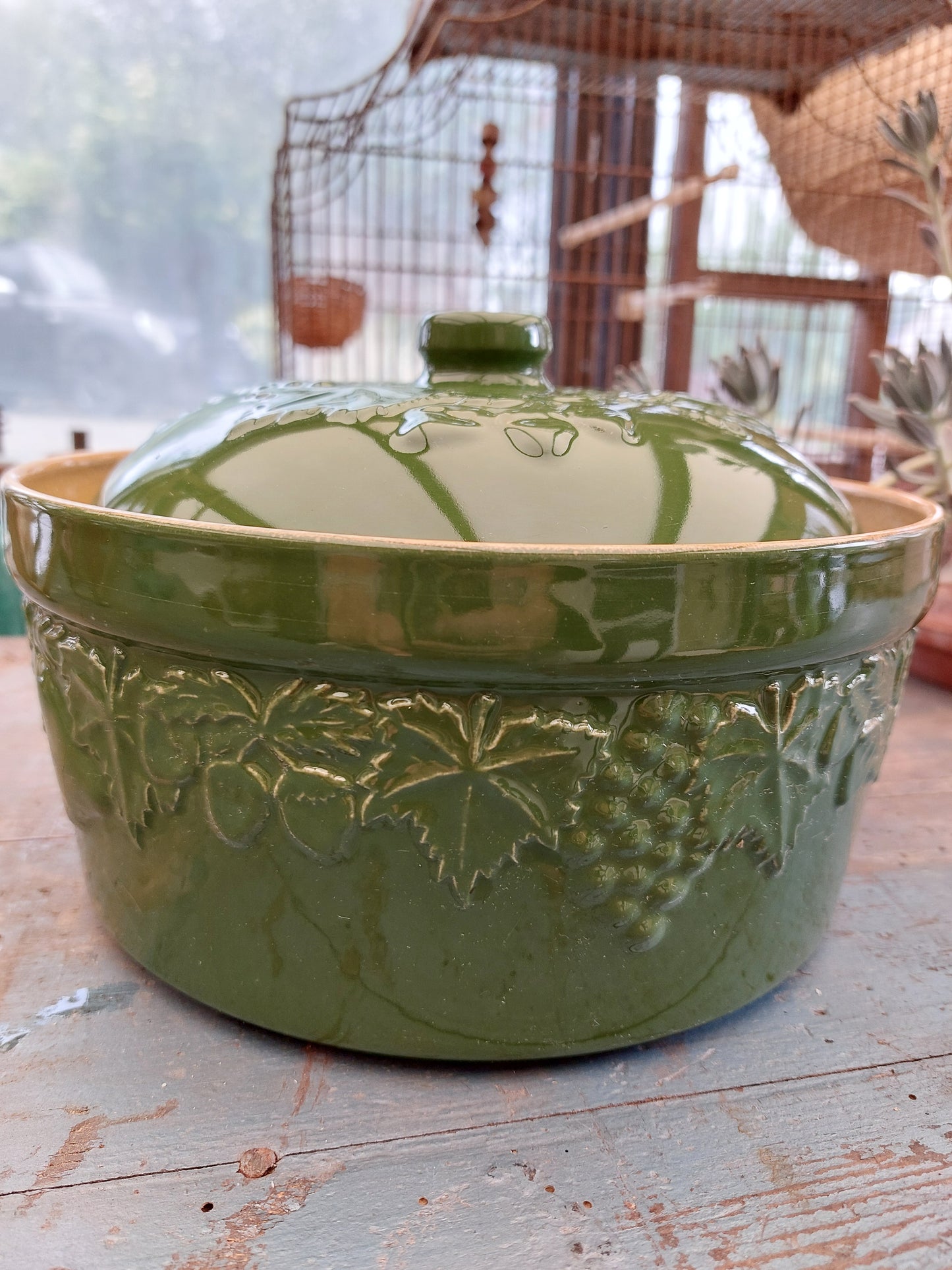Soupière verte olive