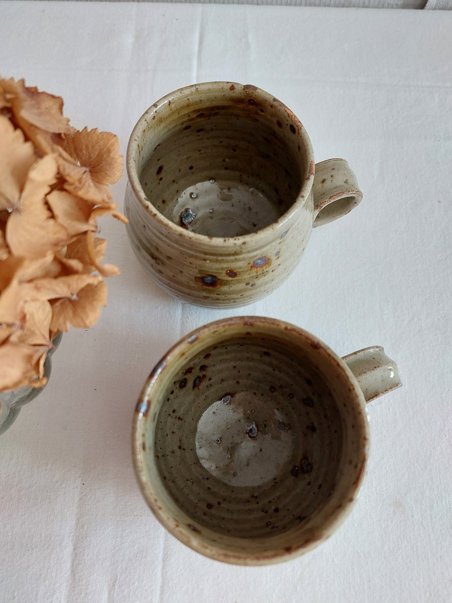 Lot de 2 mugs en grès