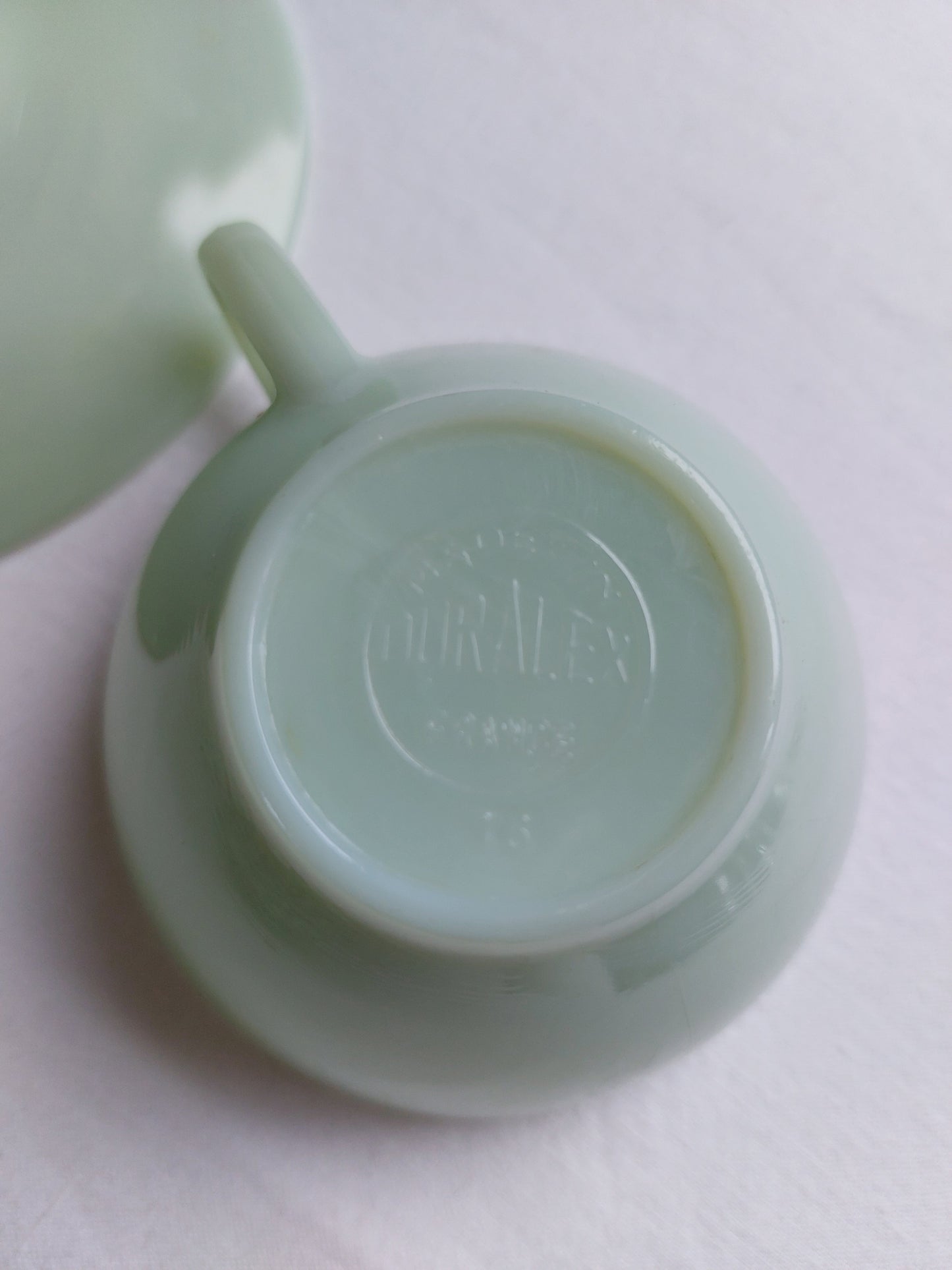 Lot de 4 tasses à café opaline