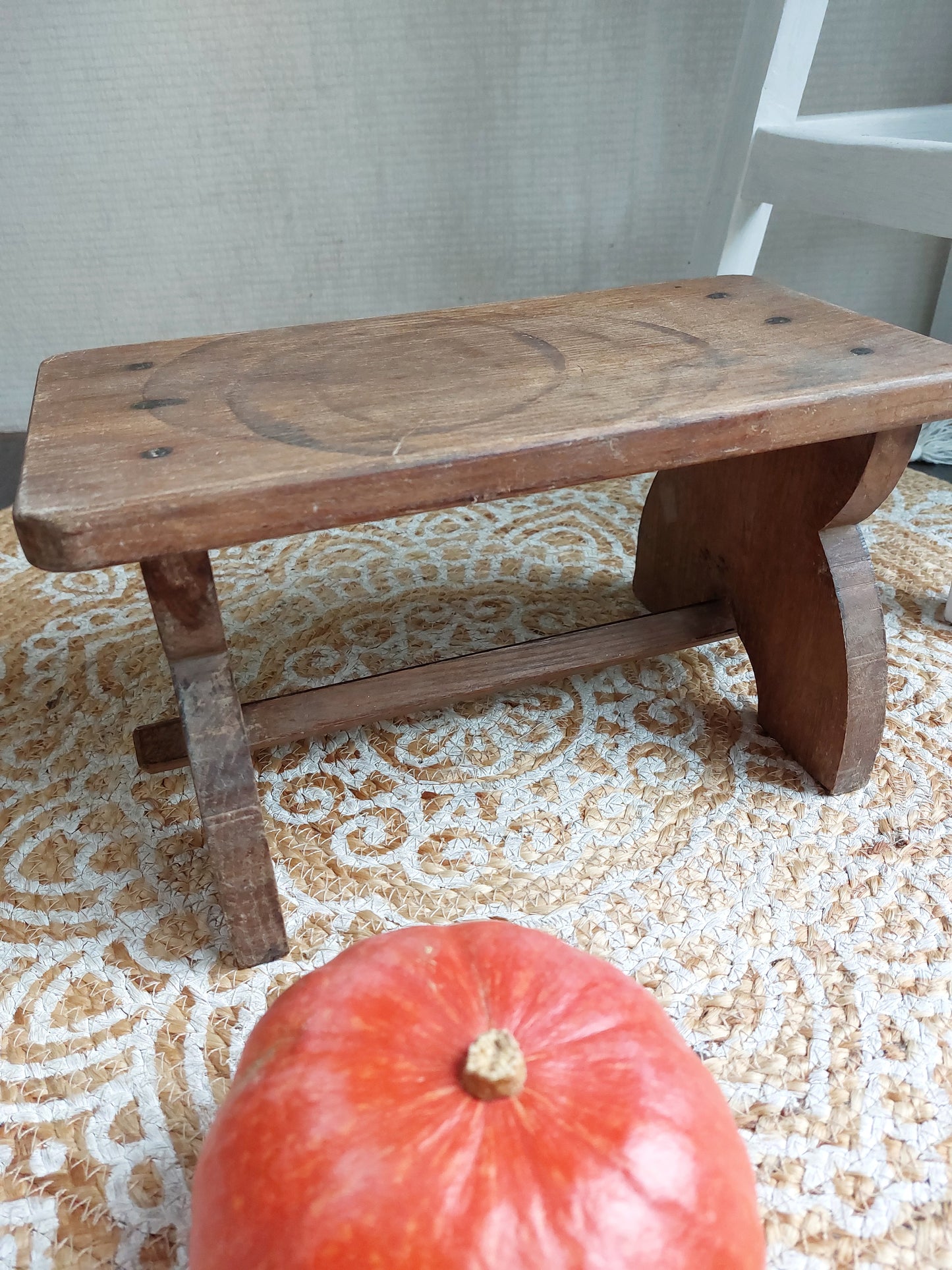 Repose pied en bois
