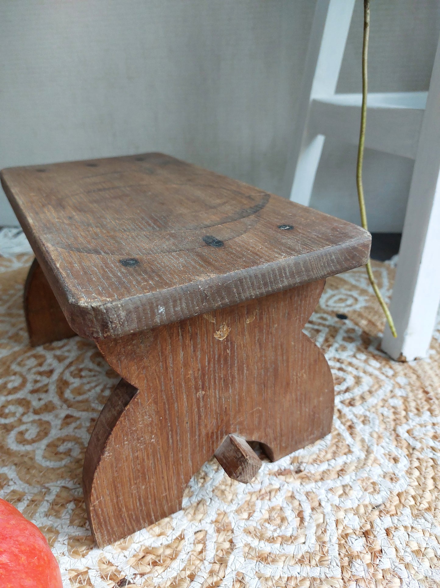 Repose pied en bois