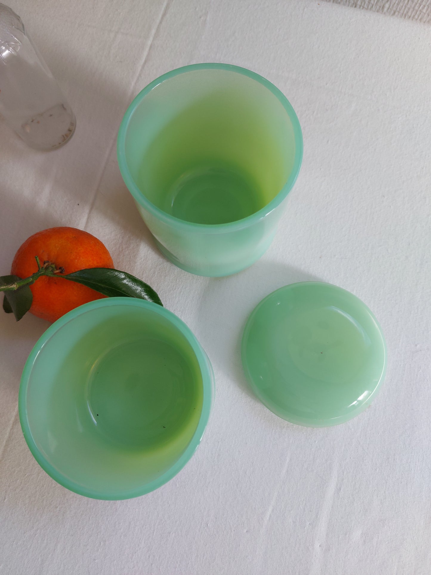 Pots en opaline vert céladon