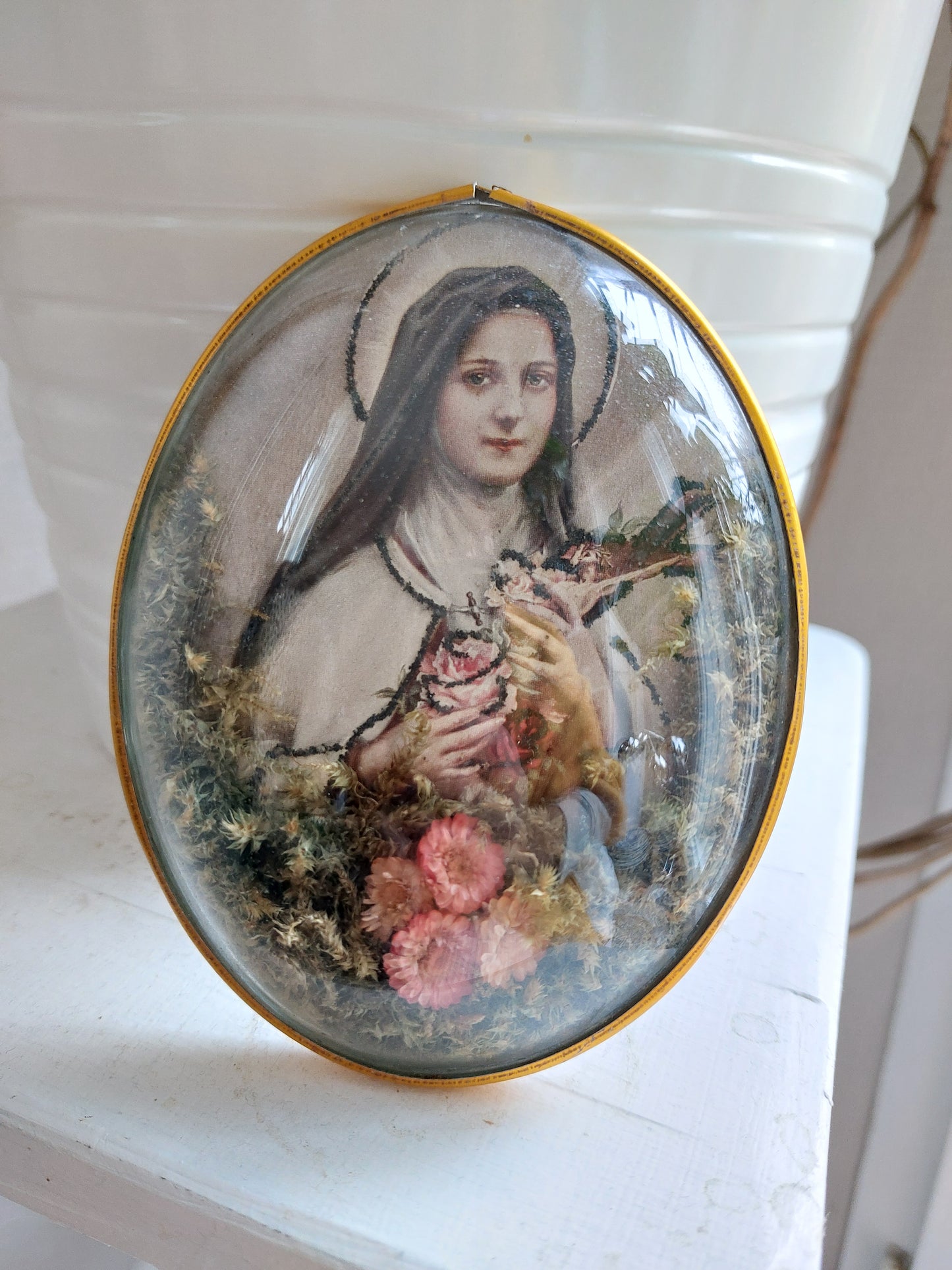 Médaillon reliquaire Sainte Thérèse de Lisieux