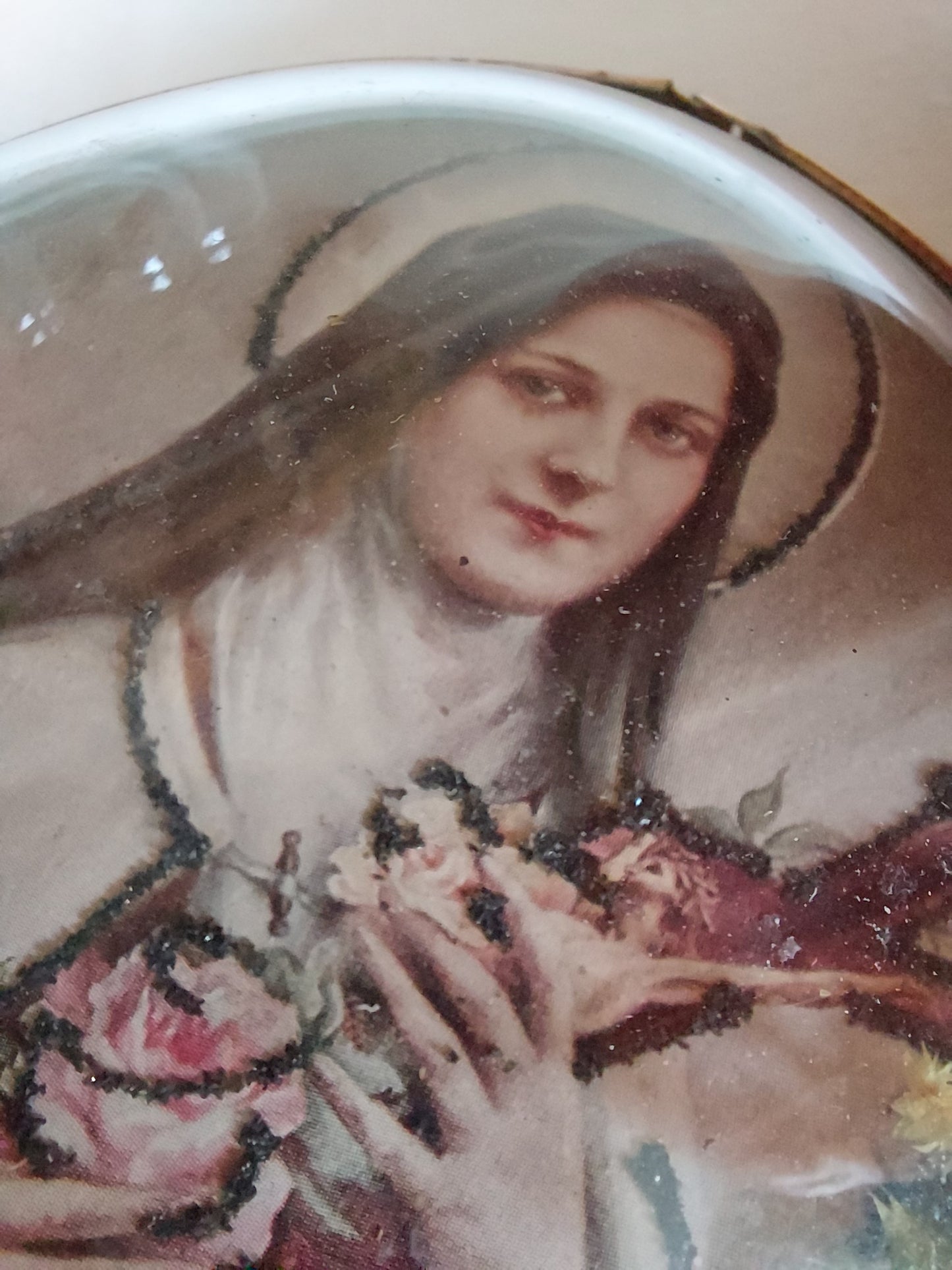 Médaillon reliquaire Sainte Thérèse de Lisieux