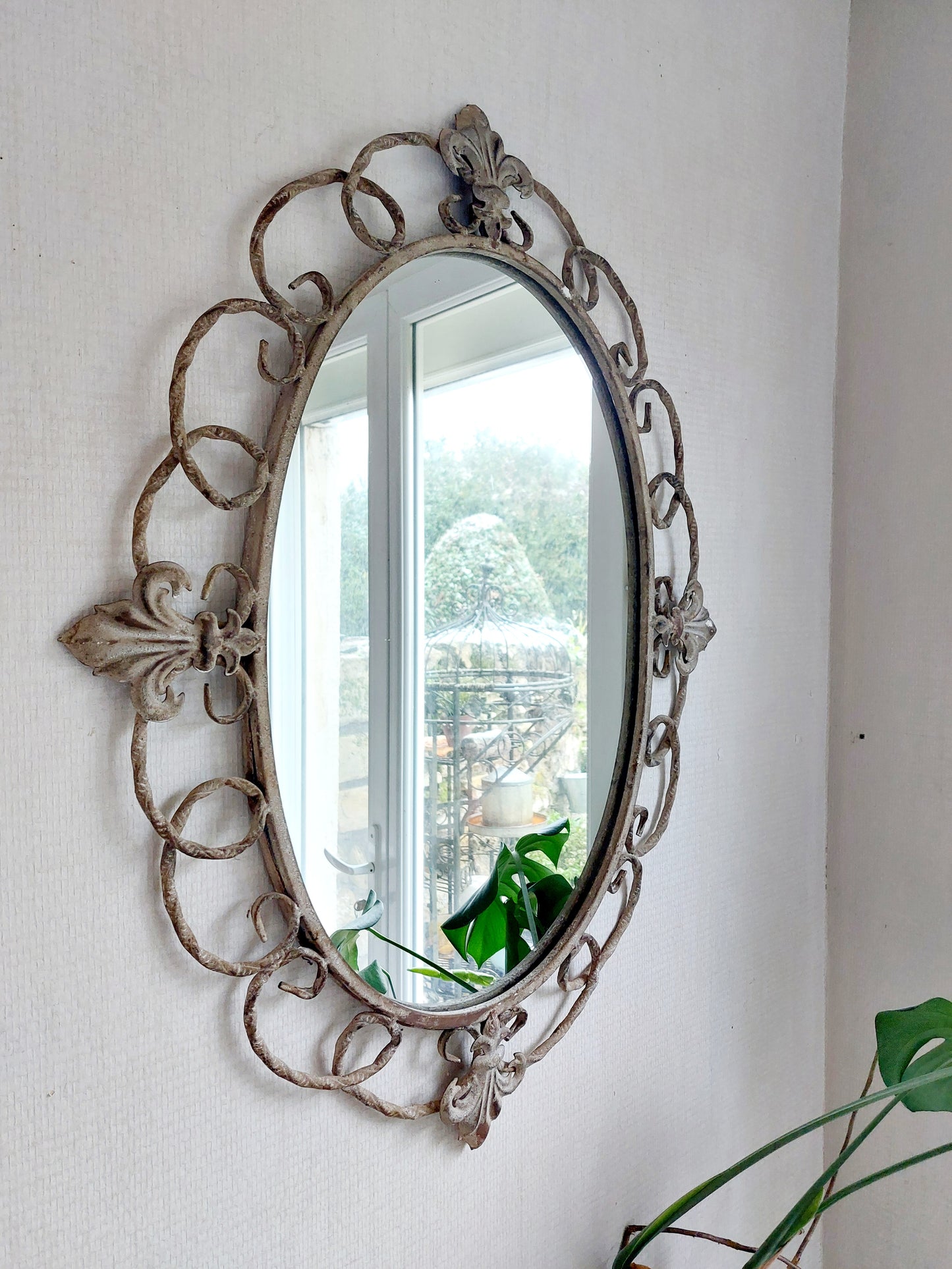 Miroir mural "Fleur de lys"
