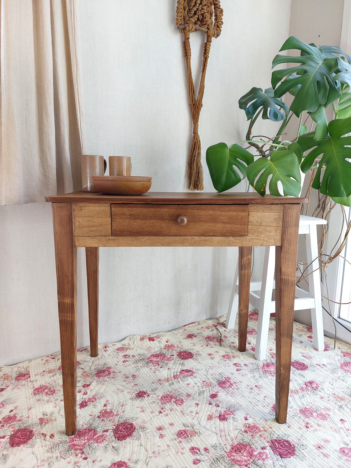 Table d'appoint ou bureau