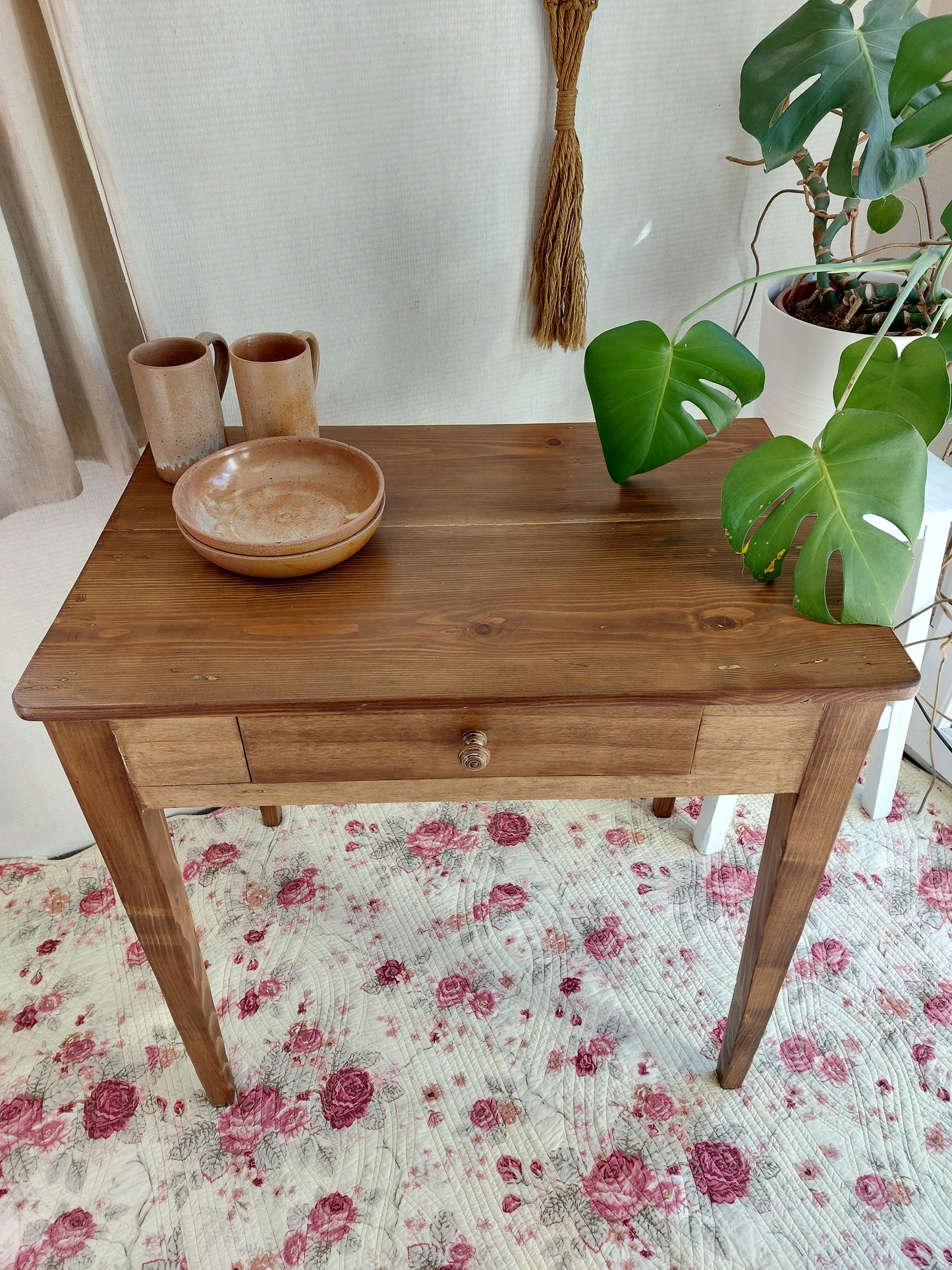 Table d'appoint ou bureau
