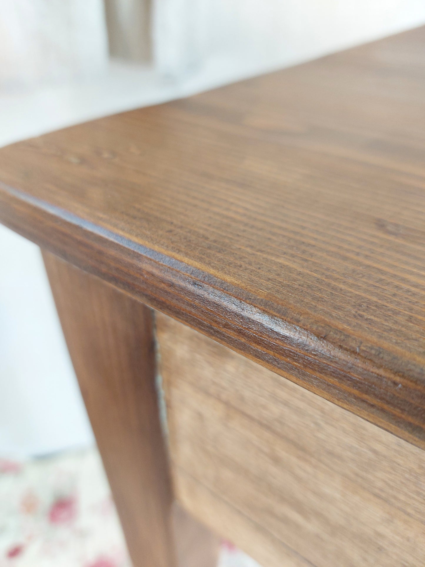 Table d'appoint ou bureau