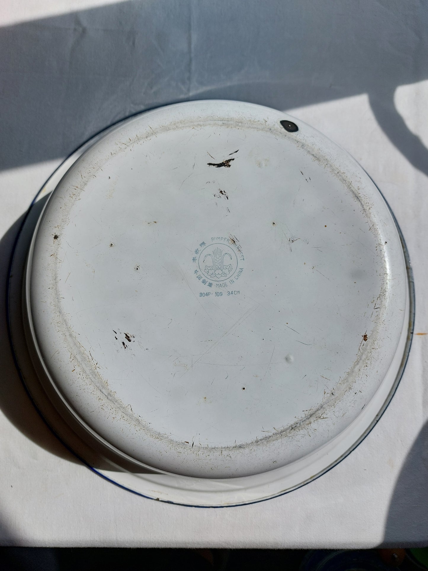 Bassine en tôle émaillée 34cm