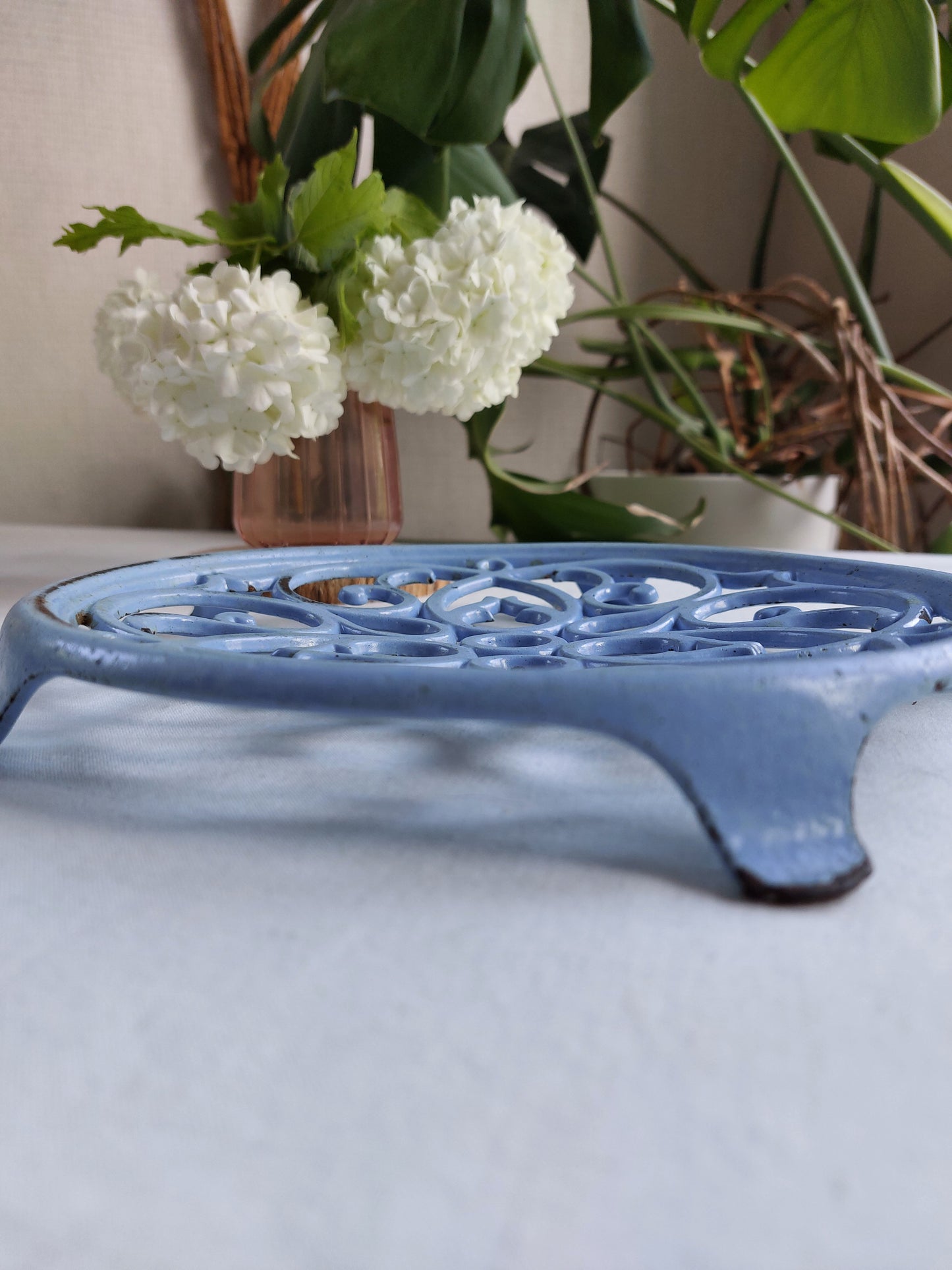 Dessous de plat en fonte émaillée bleu ciel
