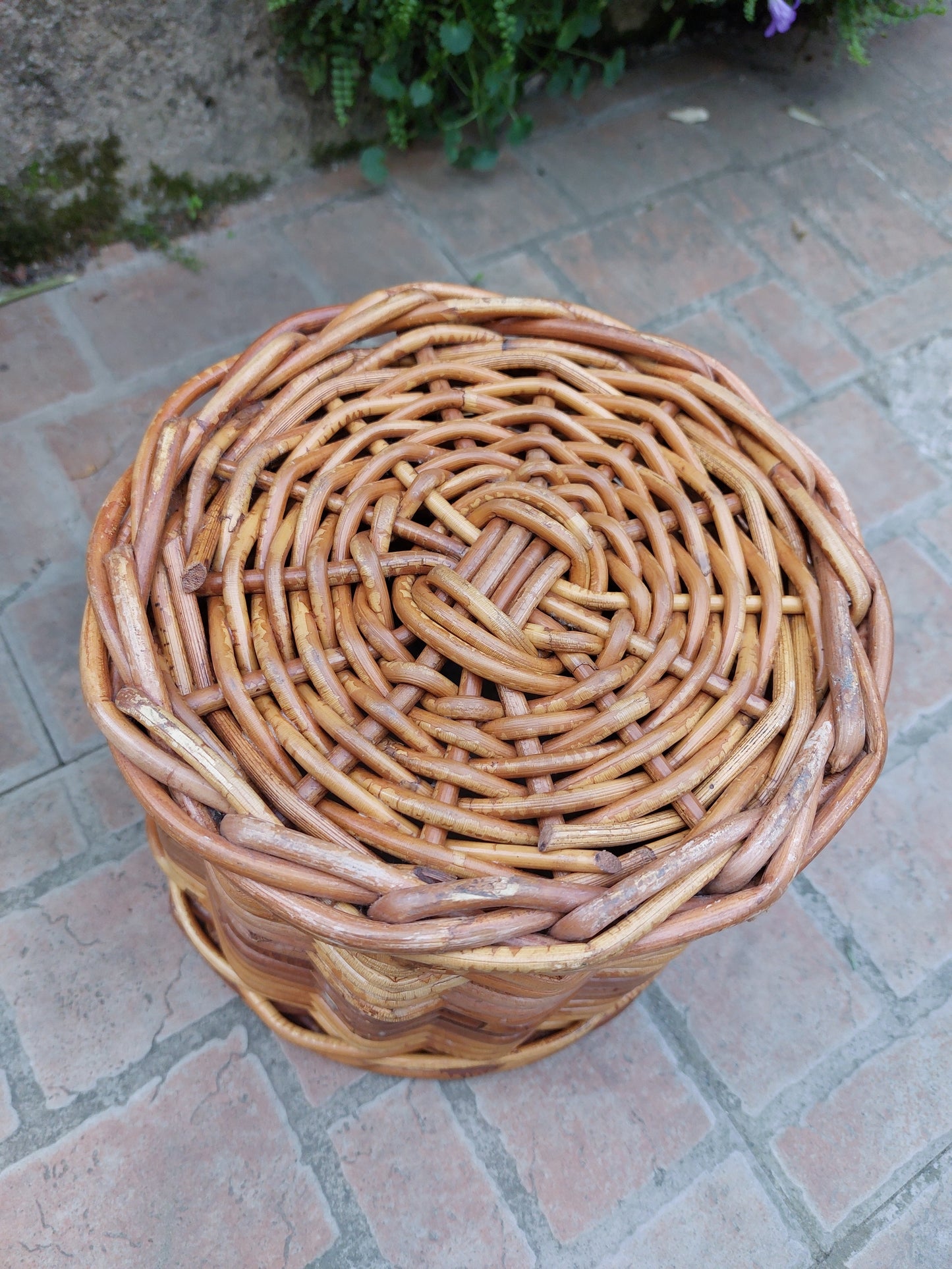 Corbeille ronde en poelet naturel