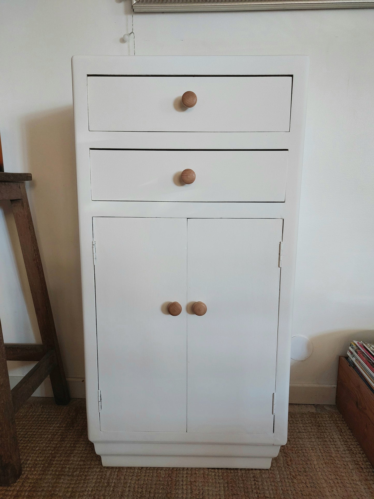 Meuble ancien rénové en bois