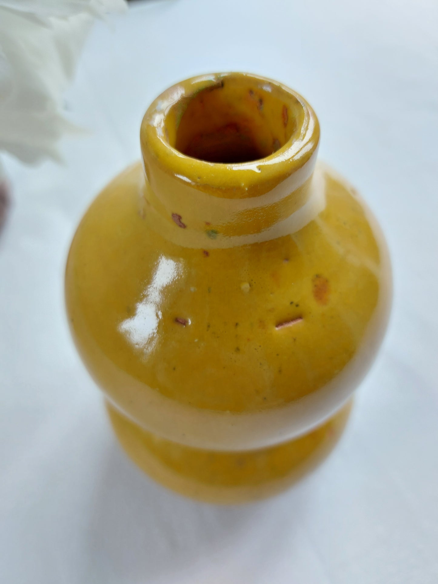 Petit vase en terre cuite