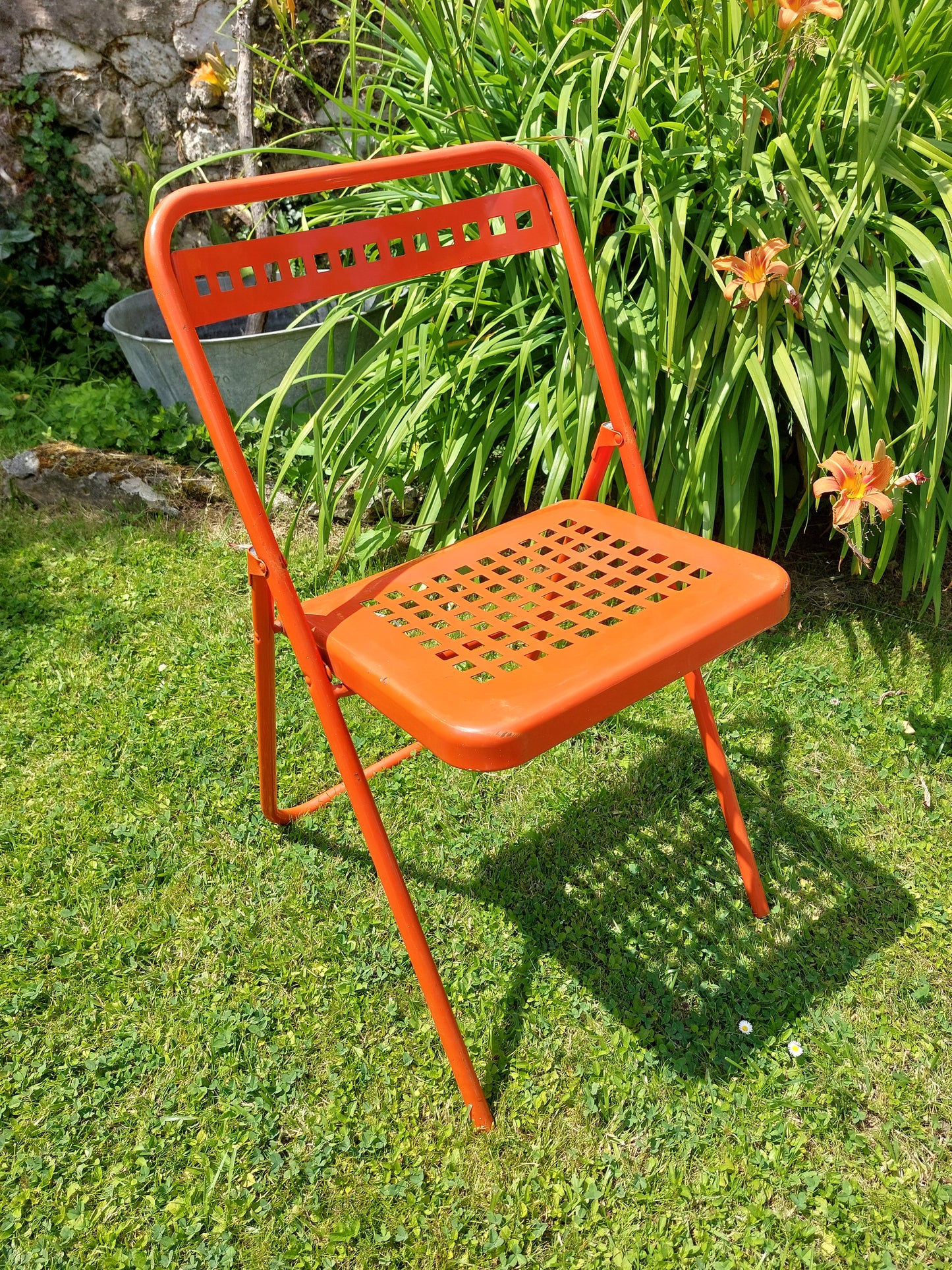 Paire de chaises pliantes vintage orange - Plichaise par Souvignet 1960