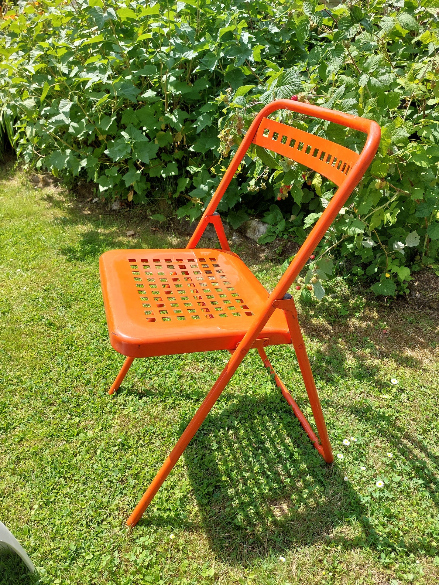 Paire de chaises pliantes vintage orange - Plichaise par Souvignet 1960