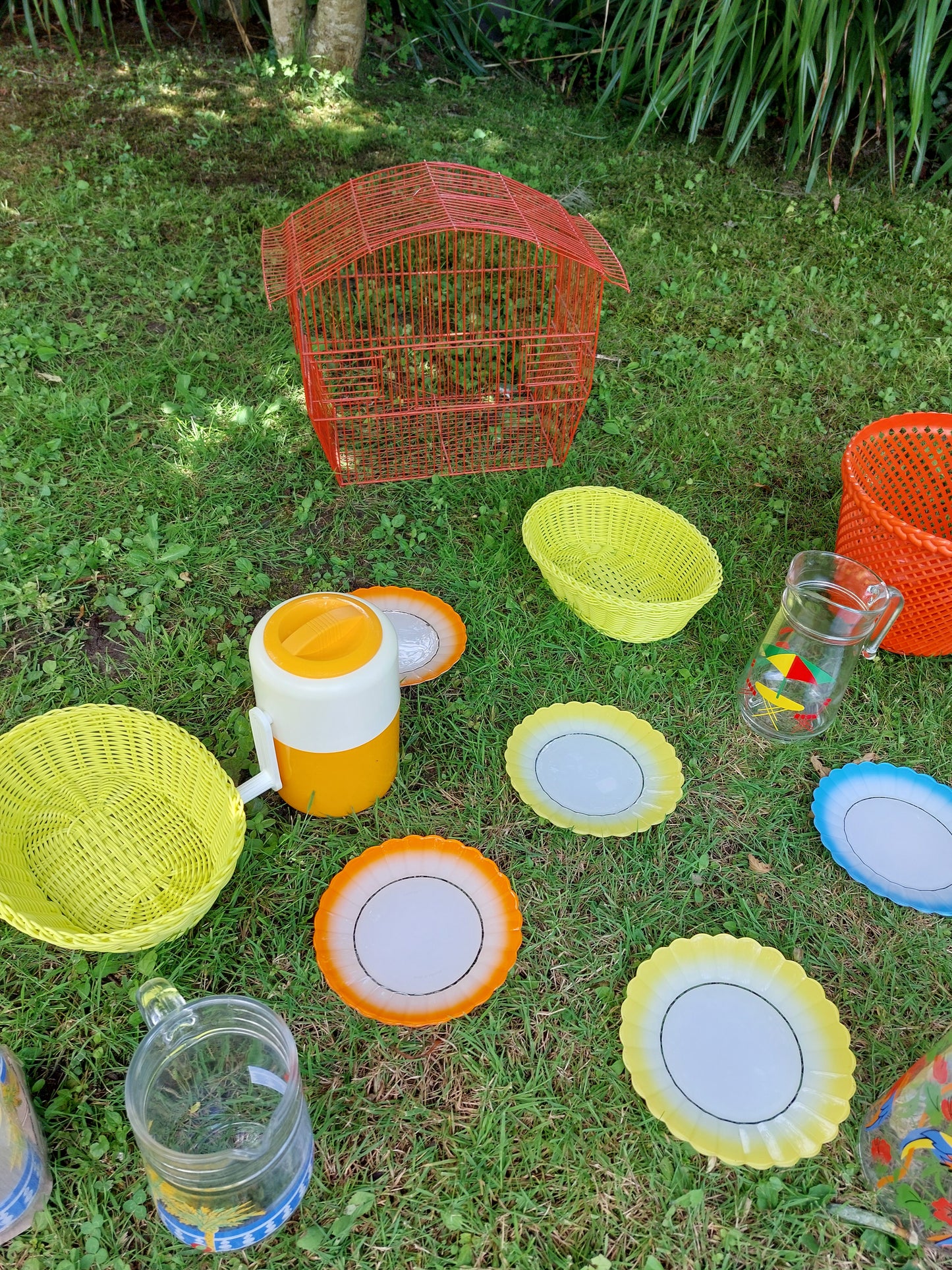 Lot de 5 assiettes à dessert vintage de DURALEX modèle "Soleil"