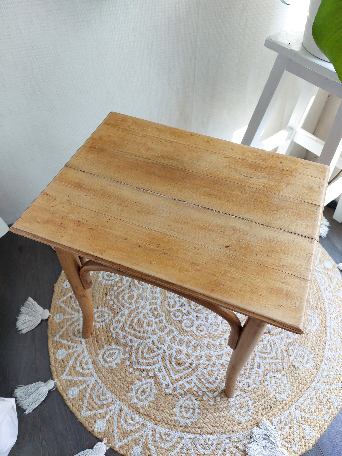 Petite table ancienne en bois tourné XXème