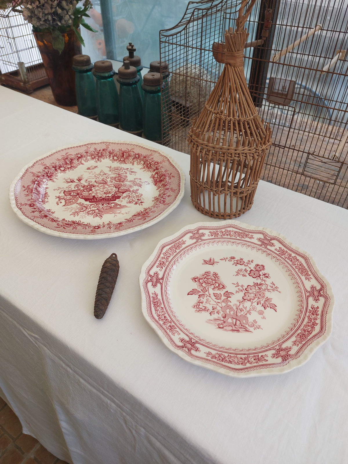 Plat rond en céramique anglaise Mason’s modèle Ascot