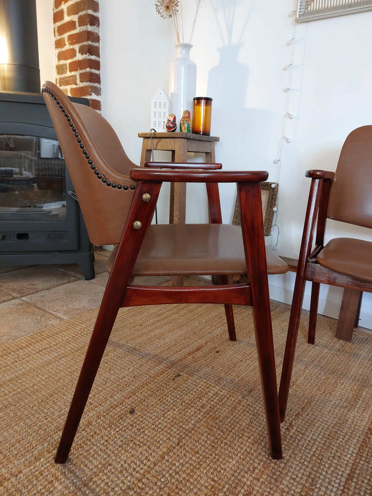 Paire de fauteuils hongrois par ágnes Kígyóssy modèle Claus