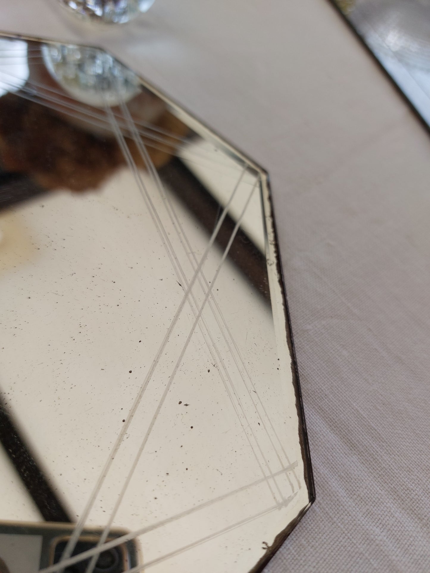 Petit miroir octogonal ancien