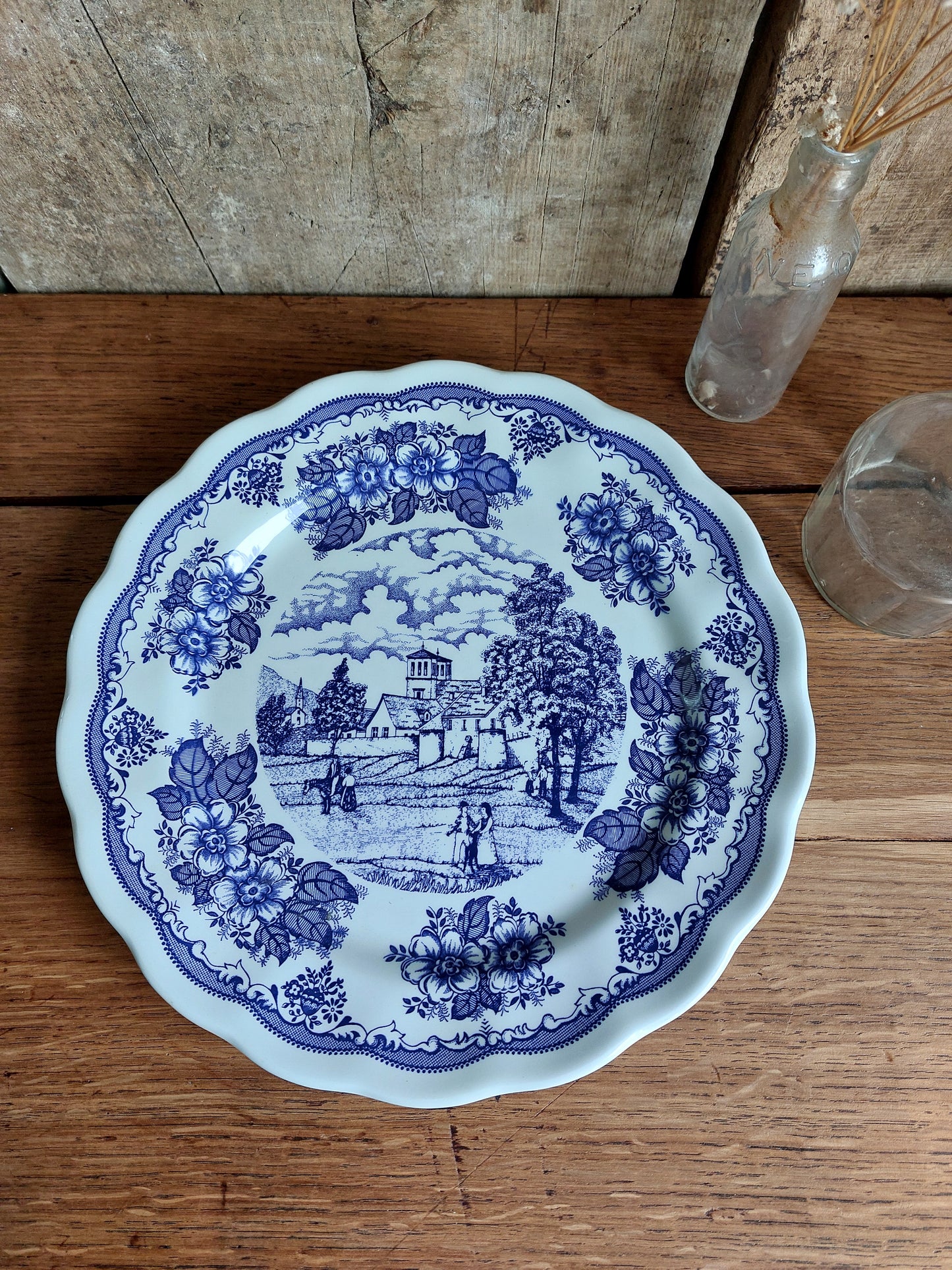 Lot de 4 assiettes plates par N.Fontebasso