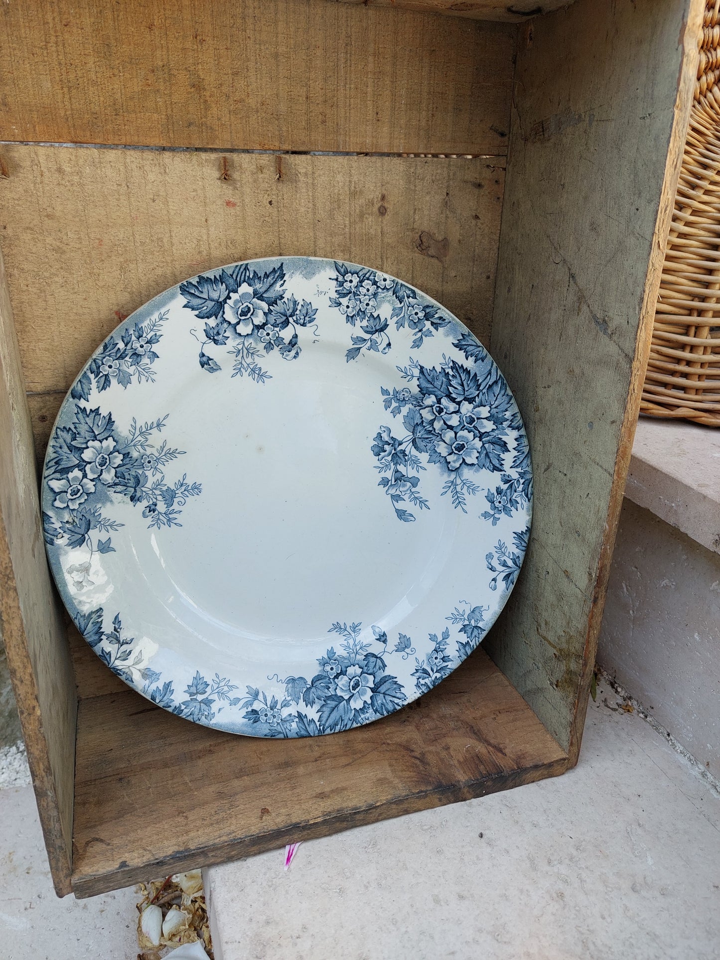 Lot de 3 assiettes creuses et 1 plat rond Terre de Fer St Amand & Hamage