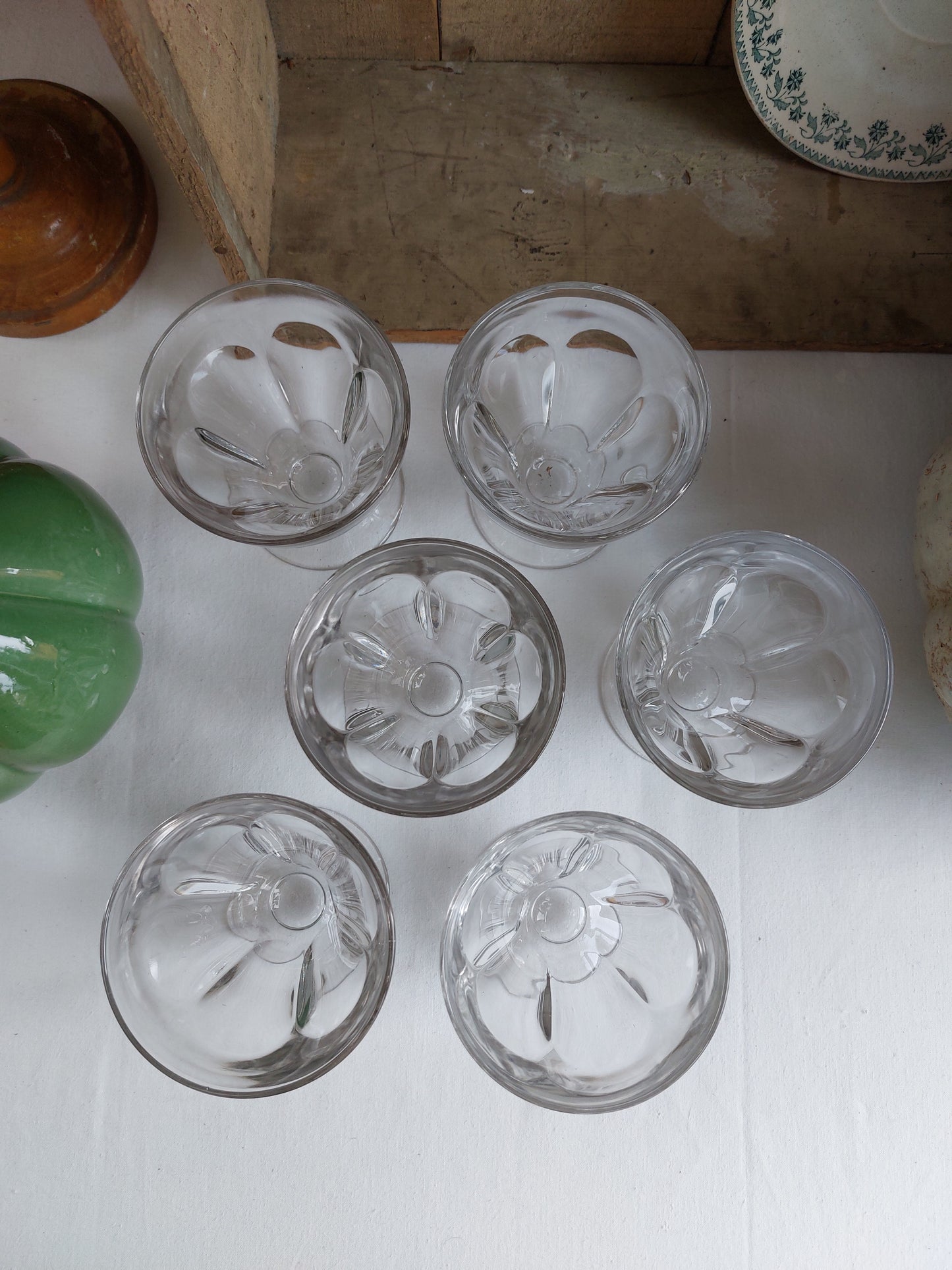 Lot de 6 verres à vin blanc anciens