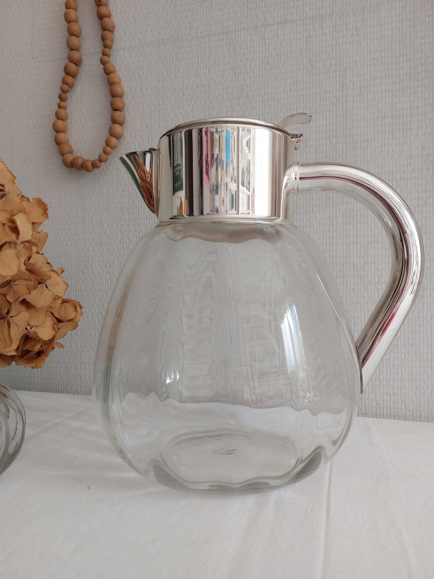 Broc en verre et métal argenté