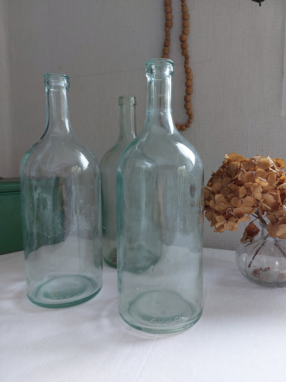 Grande bouteille ancienne