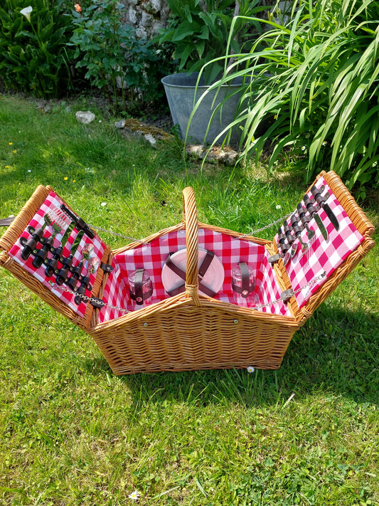 Panier de pique-nique en osier