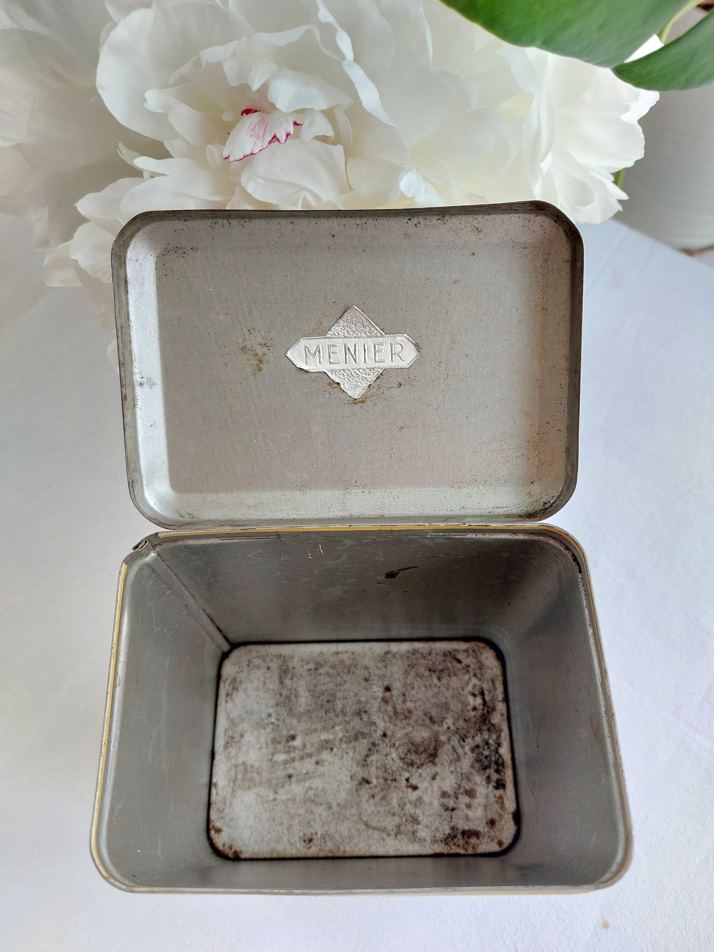 Boîte ancienne Menier