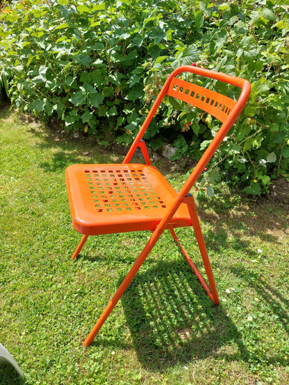 Paire de chaises pliantes vintage orange - Plichaise par Souvignet 1960