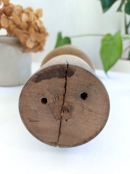 Objet de curiosité - Colonne en bois tourné Modèle 3