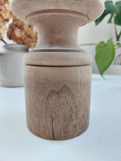 Objet de curiosité - Colonne en bois tourné Modèle 3