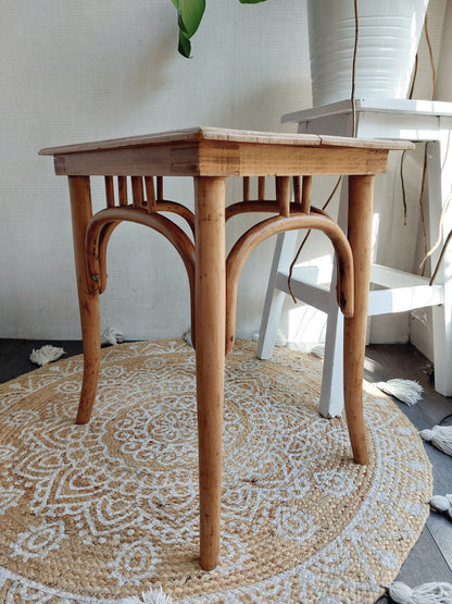Petite table ancienne en bois tourné XXème