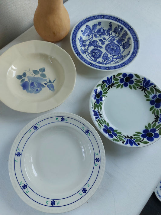 Lot de 4 assiettes creuses dépareillées à petit prix