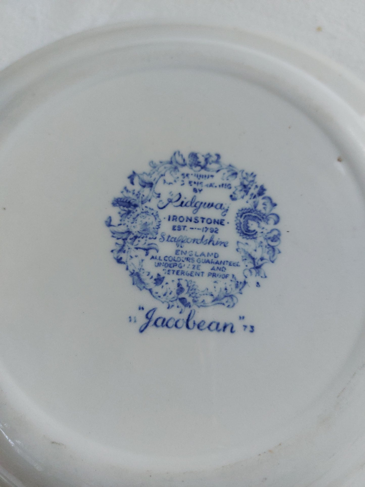 Lot de 4 assiettes creuses dépareillées à petit prix
