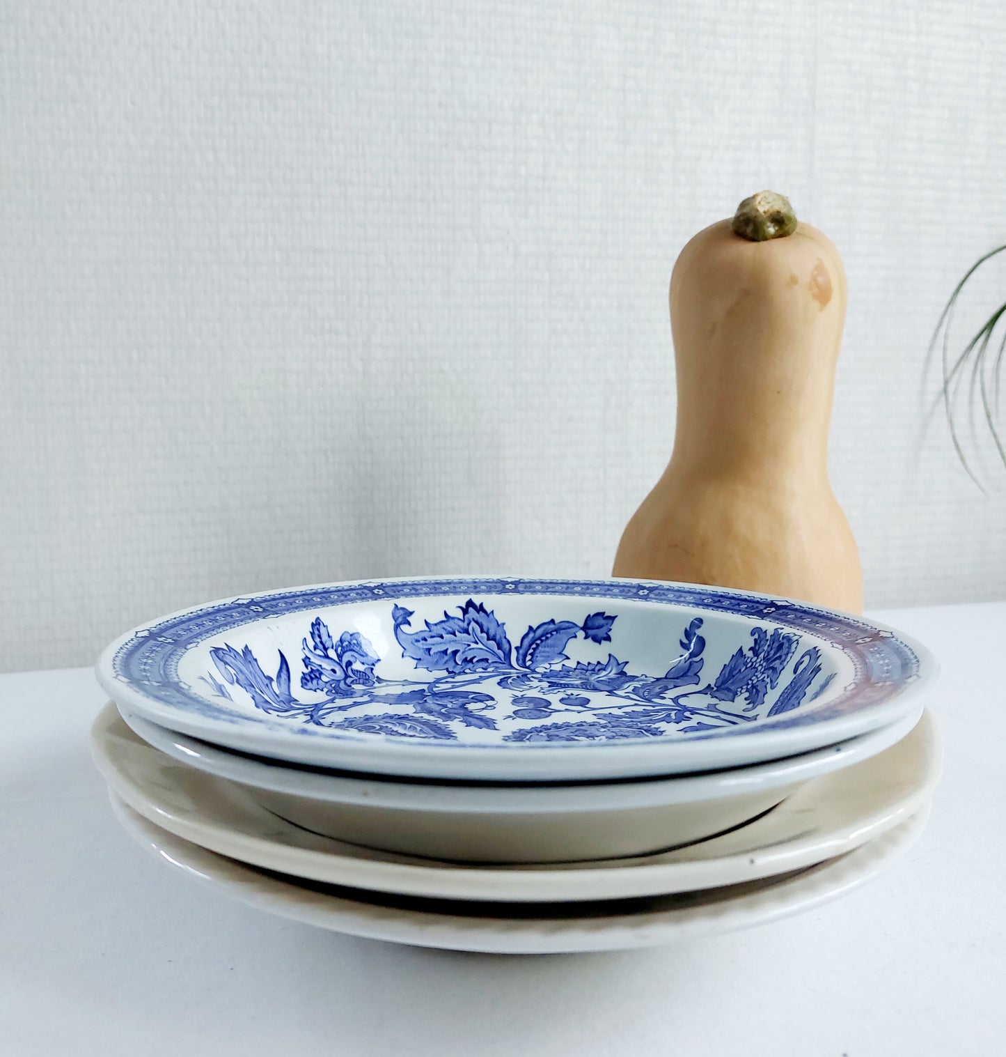 Lot de 4 assiettes creuses dépareillées à petit prix