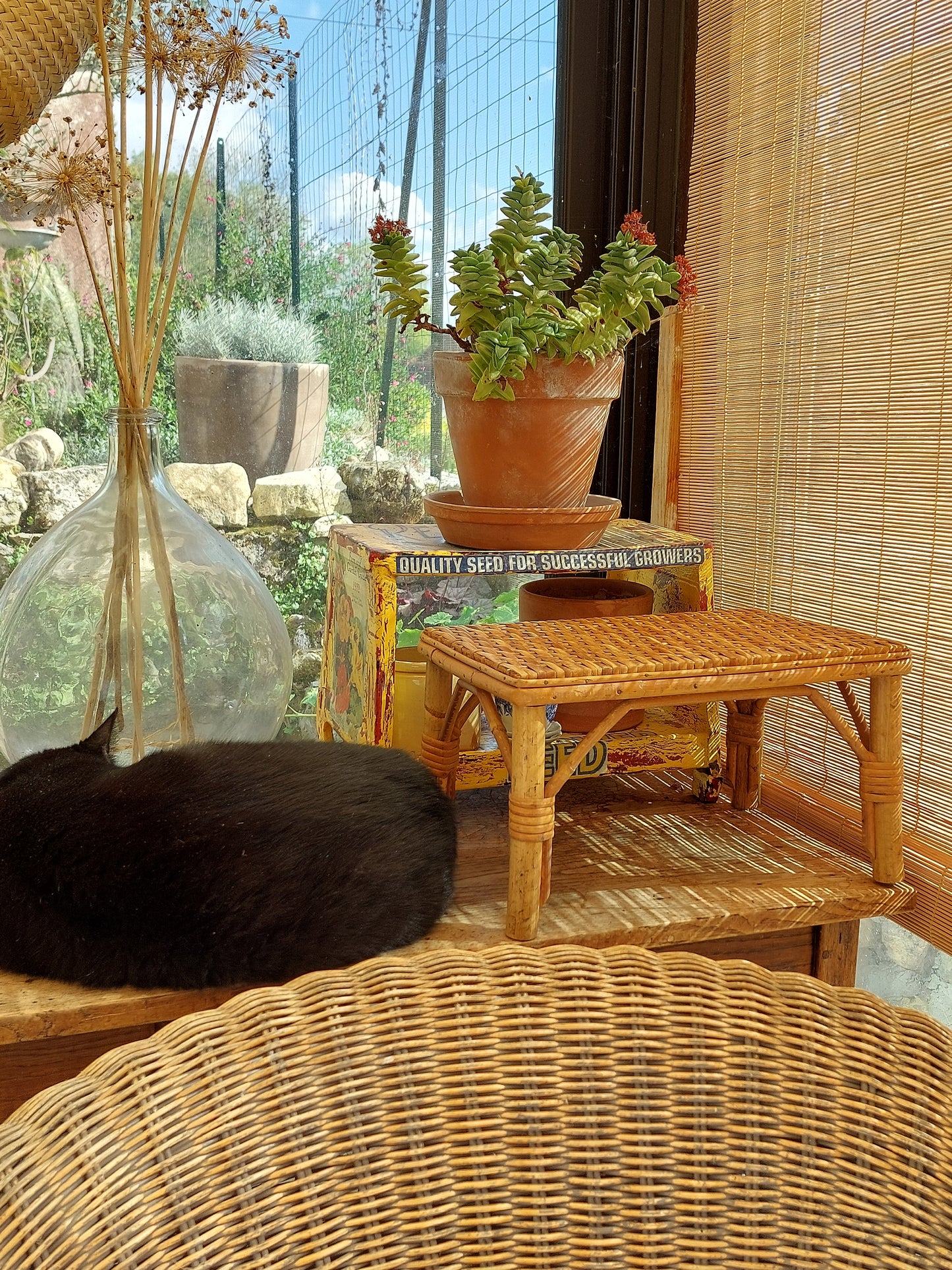 Tabouret ancien en bambou et rotin
