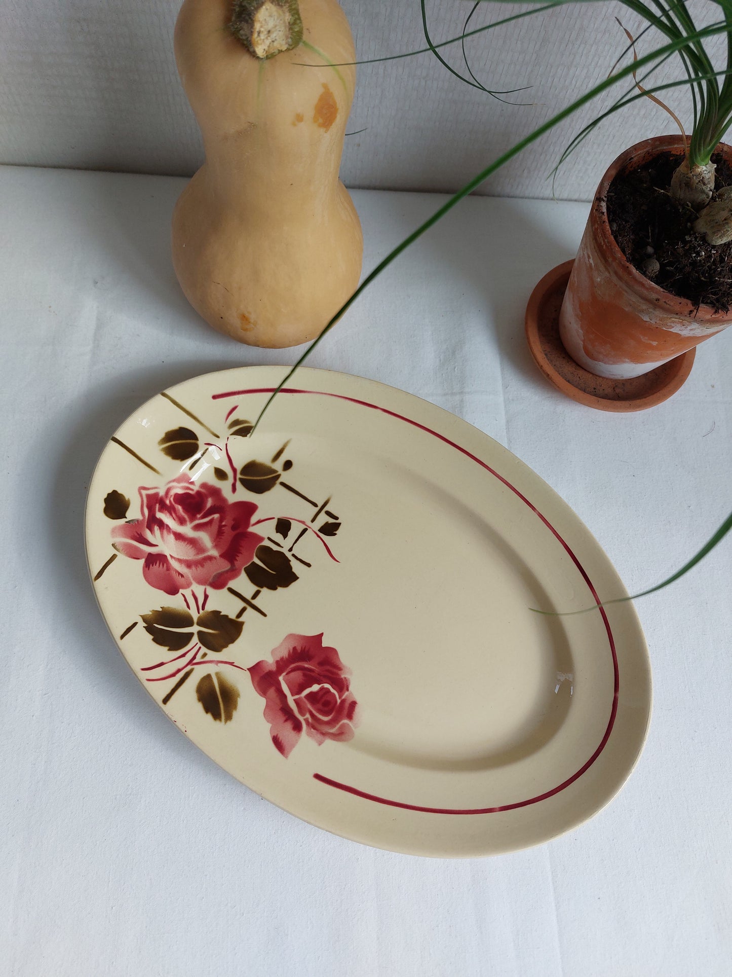 Plat ancien en faïence de Badonviller modèle « Simone »