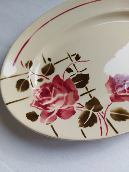 Plat ancien en faïence de Badonviller modèle « Simone »