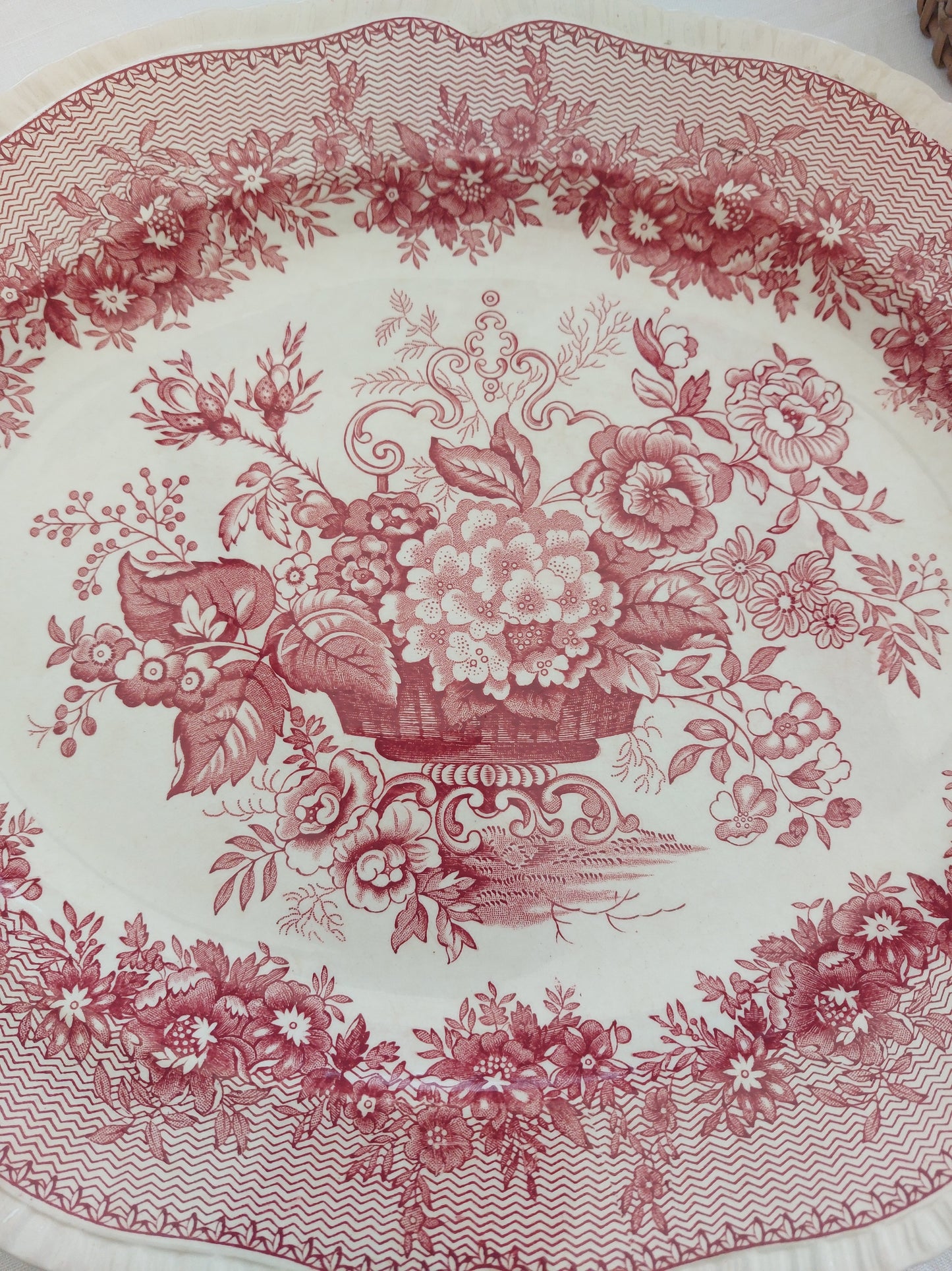 Plat ovale en céramique anglaise Mason’s modèle Ascot