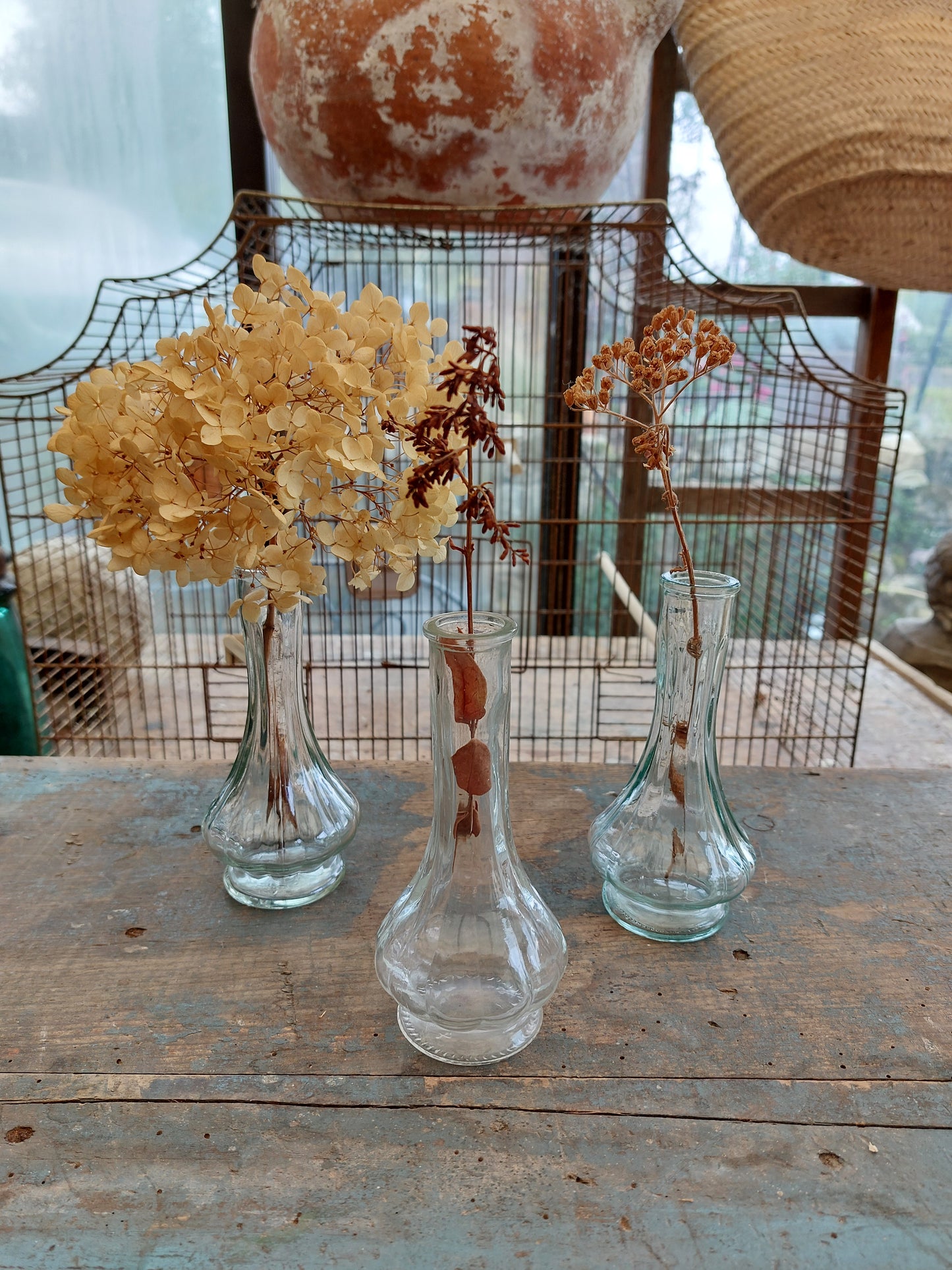 Lot de 3 soliflores en verre moulé