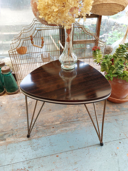 Table basse tripode années 50 en formica