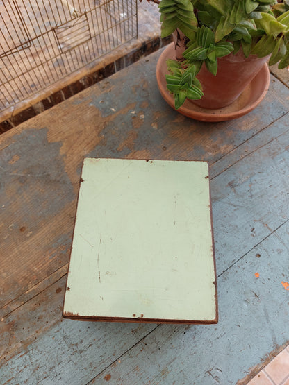 Coffret ancien en bois et formica vert
