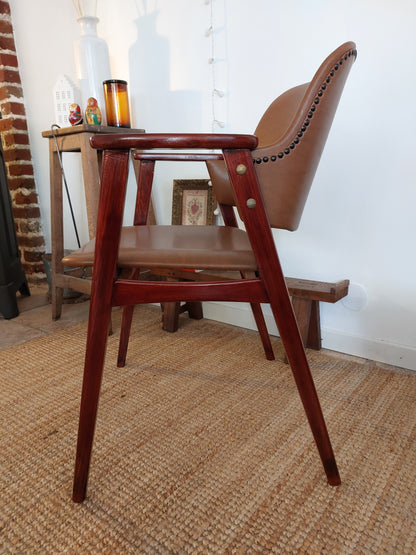 Paire de fauteuils hongrois par ágnes Kígyóssy modèle Claus
