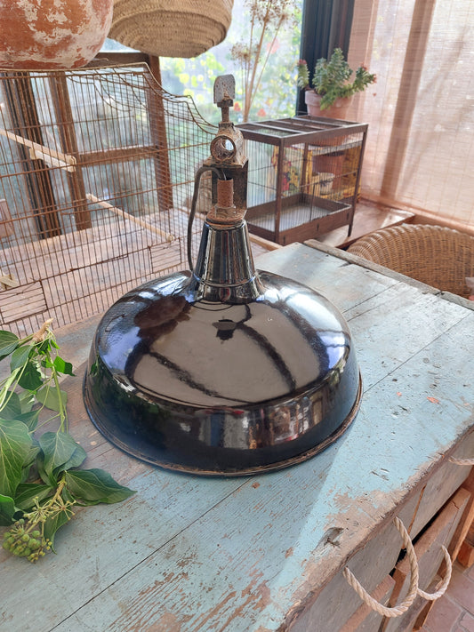 Suspension industrielle en émail noir, années 60