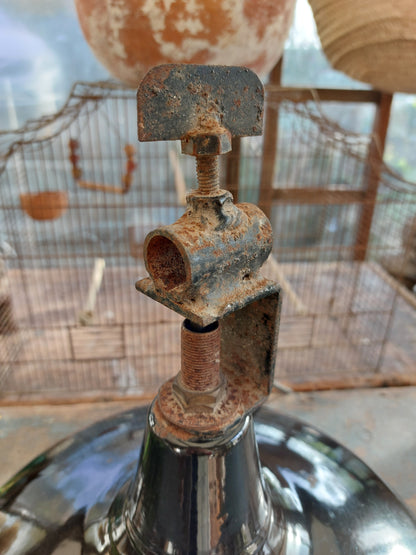 Suspension industrielle en émail noir, années 60